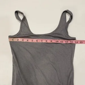 Dress Forum Gray Ribbed Bodysuit Size M Scoop Neck Minimalist Basic thumbnail 5