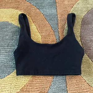 Babaton Aritzia The Group Tiny Short Crop Tank Top / Bralette Size 2XS thumbnail 1