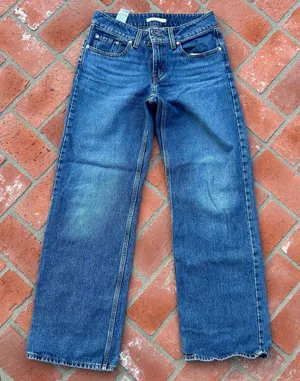 Levi’s Wide Leg Low Rise Jeans Size 27 thumbnail 1
