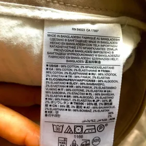 Banana Republic Khaki Tan Mid Rise Shorts Size 0 4 Inch Inseam thumbnail 9