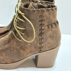 Comfort Boots Est 1946 Womens Sz 9.5 Brown Ankle Floral Print Lace Up Tassel thumbnail 8