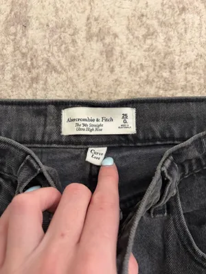 Jeans thumbnail 3