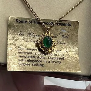 Vintage Ronte of Hollywood simulated Emerald pendant necklace goldtone metal thumbnail 2