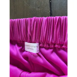 Altar'd State Plisse Wide Leg Pants Womens Size XS Hot Pink Pleated Y2K Satin thumbnail 6
