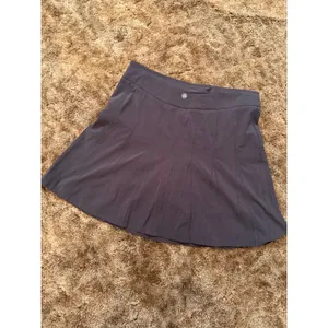 Athleta Wear About Pleated Active Skort Gray Tennis Golf Skirt Athleisure EUC thumbnail 4