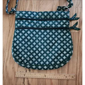 Vera Bradley Bag Womens Size Adjustable Green Crossbody Floral Zipper‎ Pockets thumbnail 3