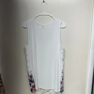 Ricki's Pink and White Lace Floral Tank Top thumbnail 4