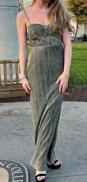 Lulu’s Sparkly Gold and Black Formal Dress thumbnail 1