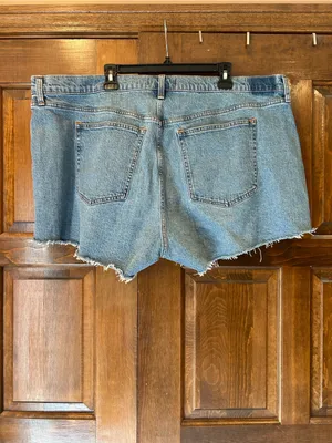 NWT Abercrombie High Rise The Mom Short Curve Love Denim Cutoff Shorts‎ Size 36 thumbnail 3
