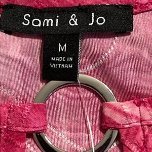 Sami & Jo size medium womens fuchsia short sleeve blouse lightweight stretchy thumbnail 8