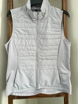 Nike Vest thumbnail 1