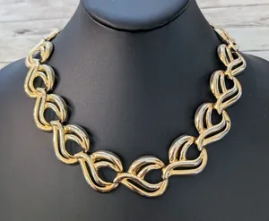 Vintage Necklace Statement Gold Tone Ornate Chunky thumbnail 1