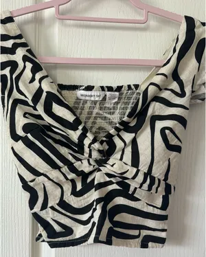 Midnight Sky Twist Front Zebra Print Crop Top thumbnail 2