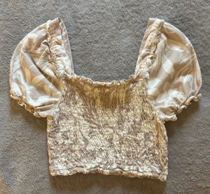 Ruffle top  thumbnail 2