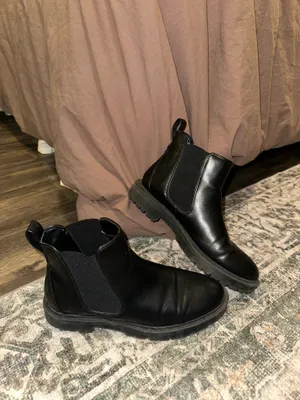 Black Chelsea boots Size 10 thumbnail 2