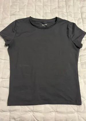 Hollister Baby Tee thumbnail 1