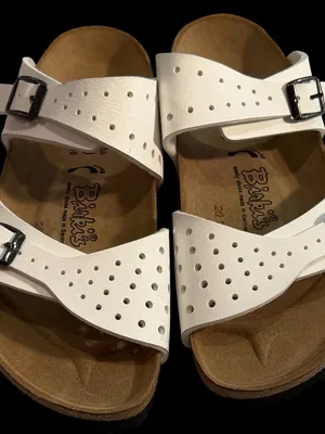 Birkis Women’s White Perforated Dual-Buckle Sandals NWOT thumbnail 9