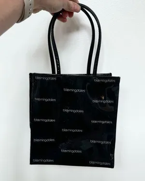 Bloomingdale’s lunch bag thumbnail 1
