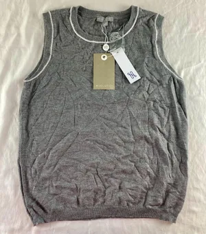 NWT Super Soft Gray White Trim Sweater Vest Top Evolution Size S thumbnail 1