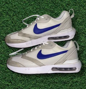 Nike Air Max Dawn Sneakers thumbnail 1