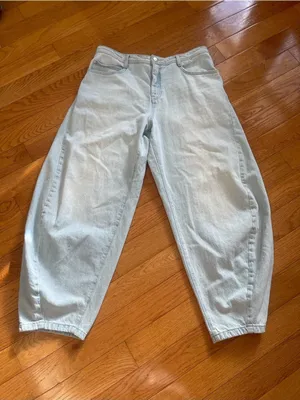 Pilcro Modern High-Waisted Baggy Barrel Jeans in Light Wash Denim Size 32 thumbnail 2