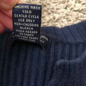American Eagle Navy Ribbed V-Neck Cotton Sweater Sz. S thumbnail 4