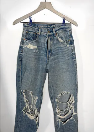 American Eagle Outfitters Jeans Ripped Mom thumbnail 2