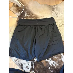 Lululemon Lightweight Foldover Waist Short 7" Size XL thumbnail 6