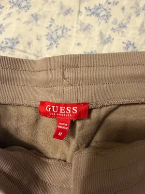 Guess sweatpants thumbnail 3