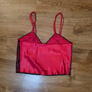 Vintage Gold Tag Victorias Secret Red Satin & Black Lace Cami thumbnail 6