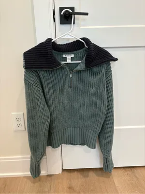 Athleta Alder Sweater Size Medium thumbnail 2