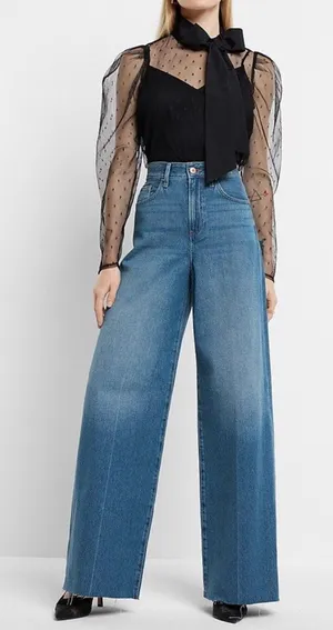 Express high-waisted wide-leg cropped jeans Size 12 S thumbnail 1