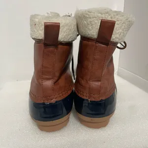 Yoki Two-Tone Lace-Up Winter Duck Boots in Brown and Navy thumbnail 3