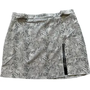 Hem & Thread Mini Skirt NWT Faux Snake SZ LG Lined Accent Side Zipper & Buckles thumbnail 1