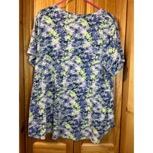 J. Jill NWOT Fit Progress Shirttail Pima Tee Multicolor Abstract Floral‎ Top thumbnail 2