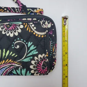 Vera Bradley wristlet/Crossbody Floral Black‎ quilted small Bag /wallet thumbnail 12