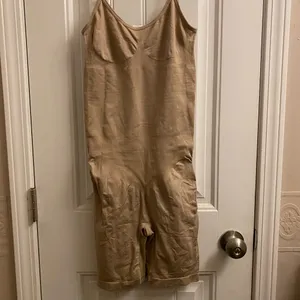 2 Pack — Seamless Shapewear Bodysuit - Tan and Brown NWOT thumbnail 5