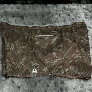 Reebok XL Black and Tan Women's Shorts 2 pc thumbnail 3