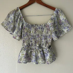 Astr the Label Purple Floral Flutter Sleeve Top Size XS thumbnail 6