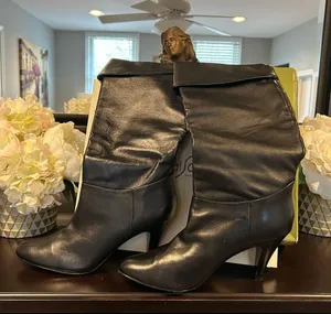 Vintage NWOT black leather knee-high women’s boots stiletto heel pointed toe thumbnail 1