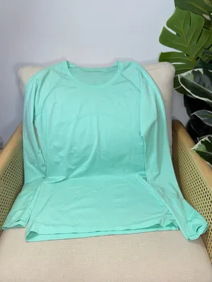 Lululemon Swiftly Tech Long Sleeve 2.0 Size 10 thumbnail 3