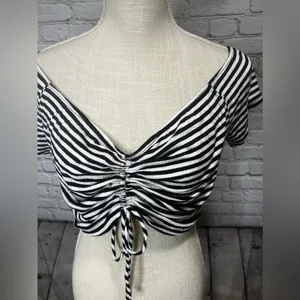 NWT ambiance crop top size large Blue thumbnail 2