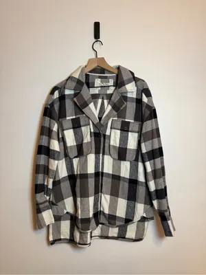 Free People We The Free Izzy Cargo Oversized‎ Shirt thumbnail 2