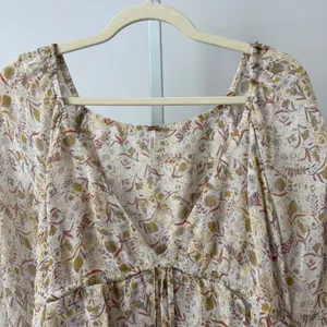 Free People Boho Flowy Beachy Peasant Fairy Bell Sleeve Floral Blouse S Cream thumbnail 2