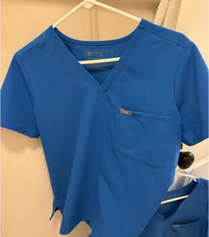 FIGS Catarina Scrub Top thumbnail 1