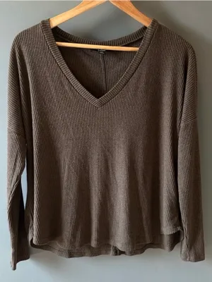 Lulus green ribbed long sleeve v-neck loose fit top thumbnail 3