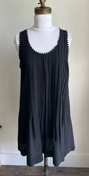 Club Monaco Pleated Tunic Dress With Scalloped Trim Neckline Size 6 thumbnail 1