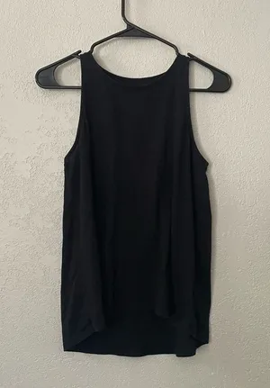 Old navy black tank thumbnail 1