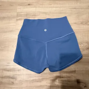 lululemon Align High-Rise Short 2"! thumbnail 2