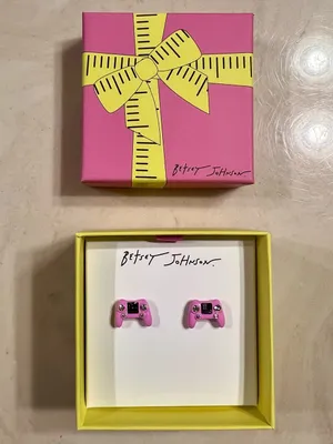 BETSEY JOHNSON Pink Game Controller Stud Earrings Gamer Girl Rhinestone Gift Box thumbnail 9